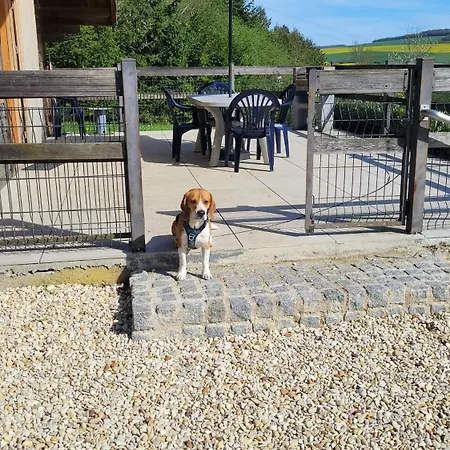 Des Grands Pres بيت للعطل